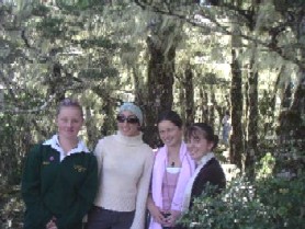 AtMosLas5.JPG (44958 bytes)