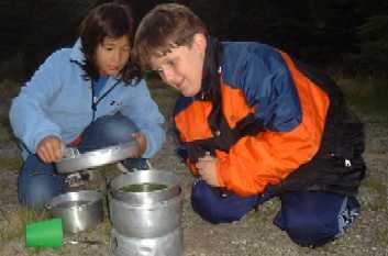 campout2.jpg (10880 bytes)