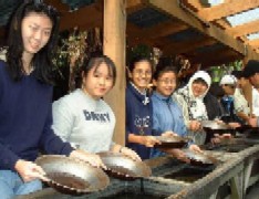 mmpan.jpg (18400 bytes)