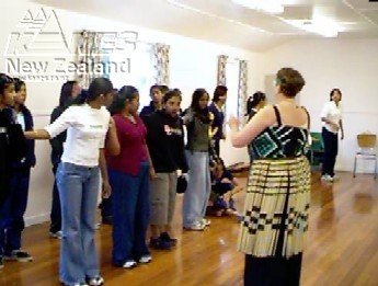 fucdnc3.jpg (15355 bytes)