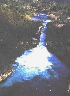 hukafals.jpg (26590 bytes)