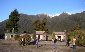 Ldg.JPG (19532 bytes)